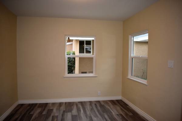Building Photo - 1123 Coronel St