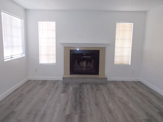 Building Photo - 2732 Alicialynn Way