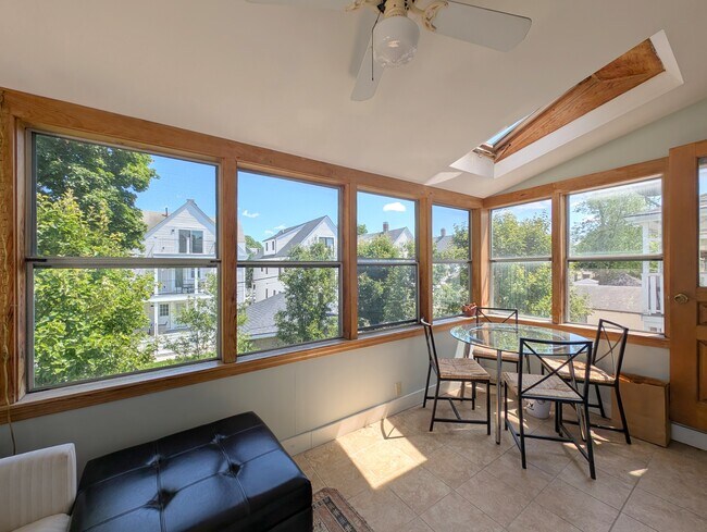 Building Photo - 42 Lowden Ave