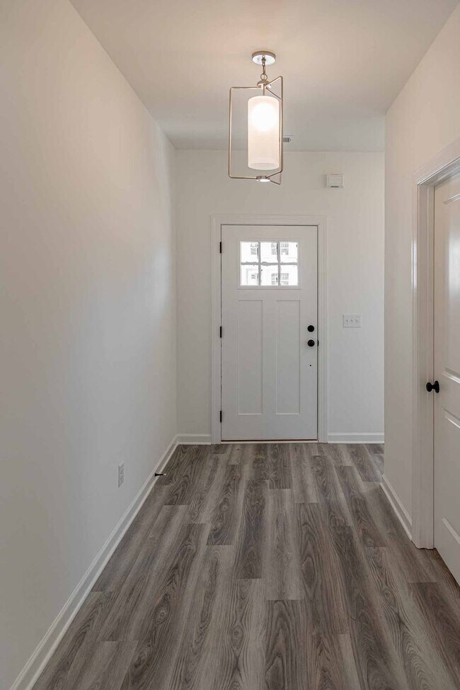 Foto del edificio - BRAND NEW SINGLE FAMILY HOME IN LOGANVILLE