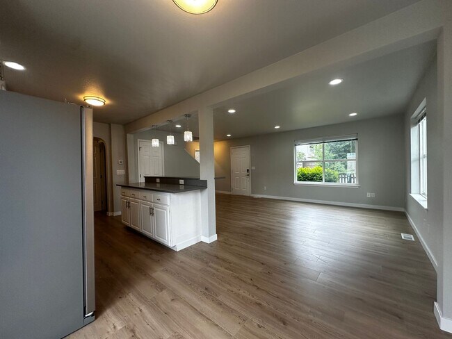 Foto del edificio - 4324 Hoyt Ave
