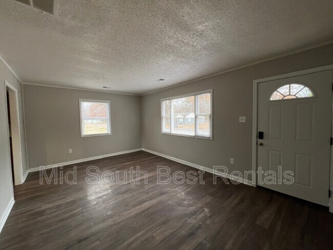 Foto del edificio - 947 Dawn Dr