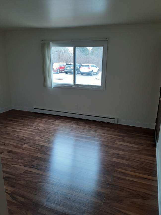 Building Photo - 223 Discher St