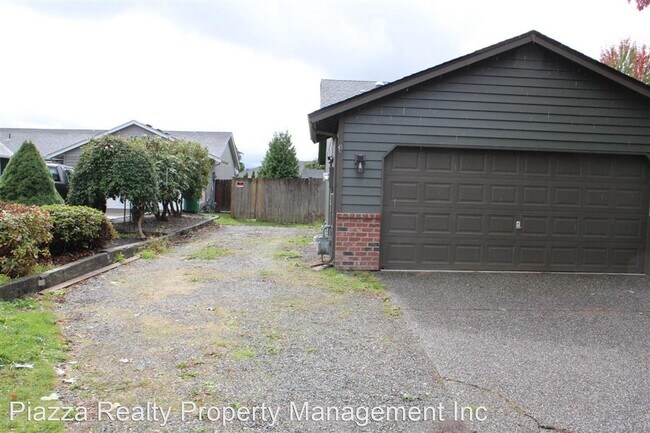Foto del edificio - 3 br, 2 bath House - 1310 Shuler Ave
