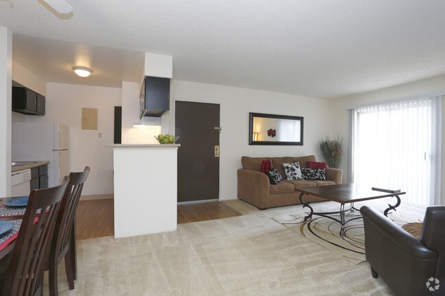 2BR, 1.5BA - 923 SF - Willowstone Apartments