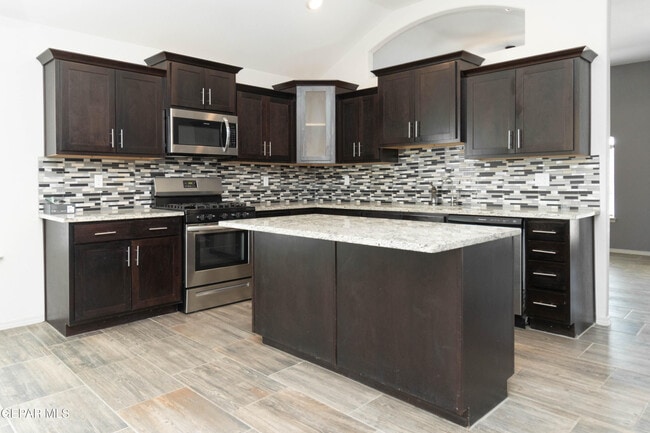 Building Photo - 14805 Jack White Ave