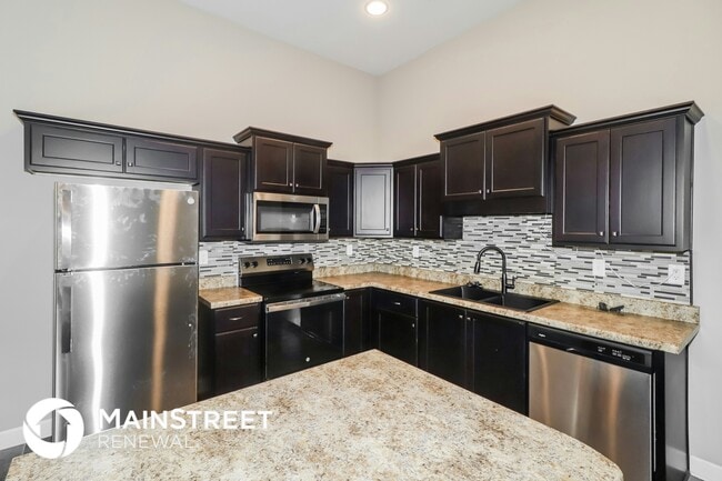 Building Photo - 1385 Switzer Dr