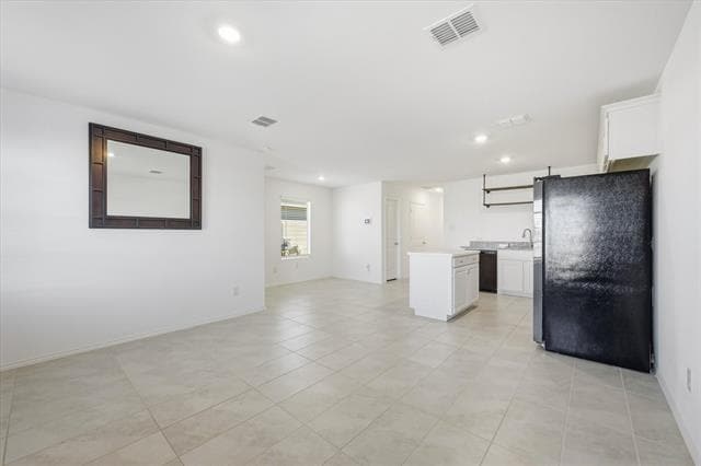 Building Photo - 6739 Coulter Dr