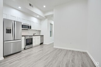Building Photo - 131 E North Ave