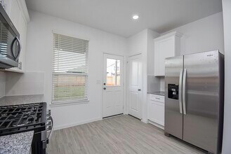 Building Photo - 23407 Honey Spade Rd