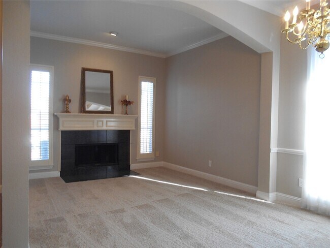 Building Photo - 4804 Holly Berry Dr