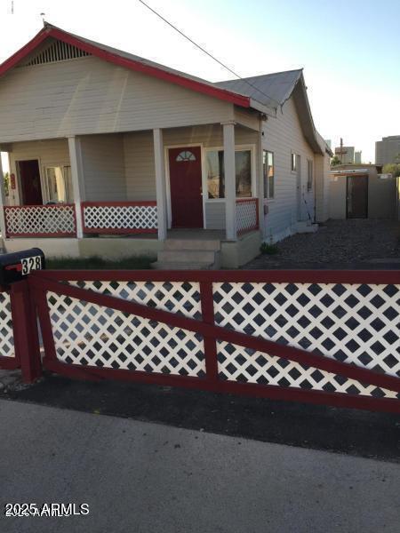 Primary Photo - 328 N 11th Pl
