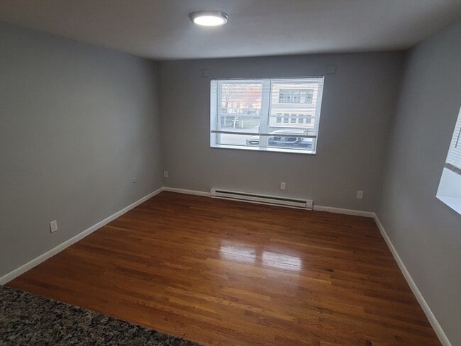 Building Photo - 24 Colgate Rd