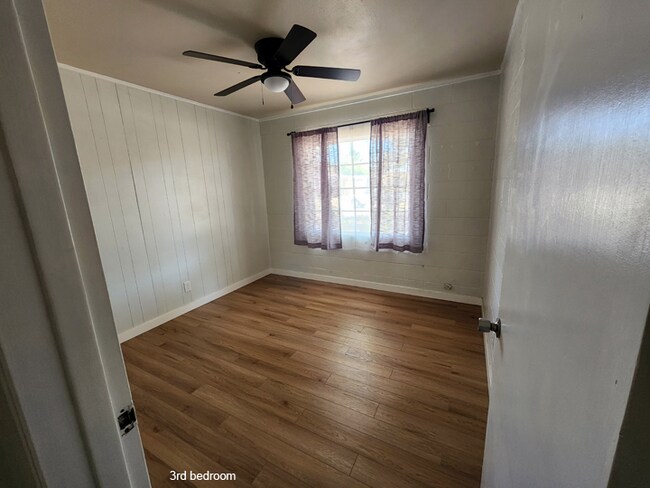 Building Photo - 4926 Cabrillo Way
