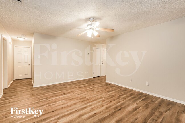 Building Photo - 924 Kimbrough St