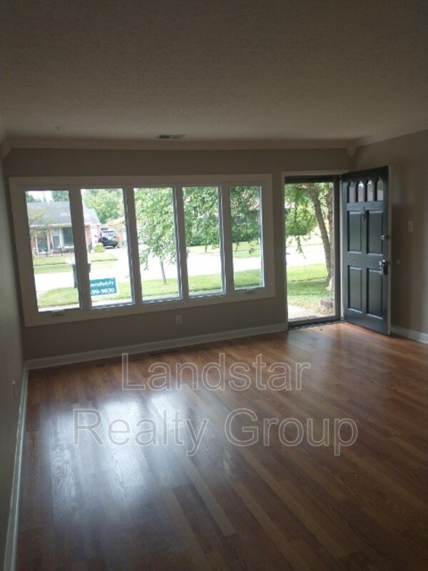 Building Photo - 3005 Maywood Place