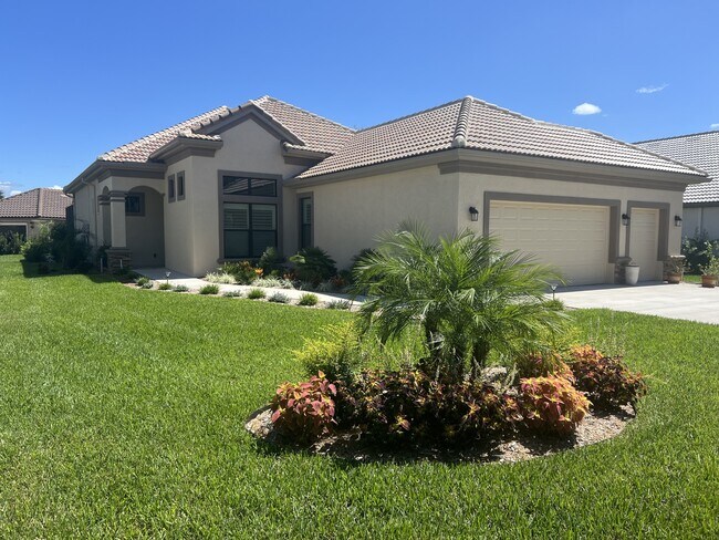 Building Photo - 1139 N Hunt Club Dr