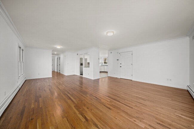 Building Photo - 26 Lasher Ln