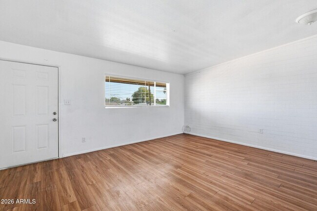 Building Photo - 2150 W Missouri Ave