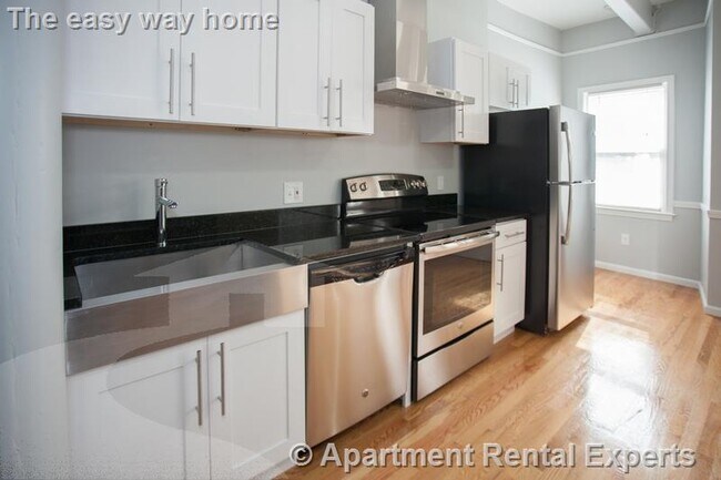 Foto del edificio - 175 Rindge Ave