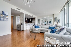 Foto del edificio - 610 E Market St