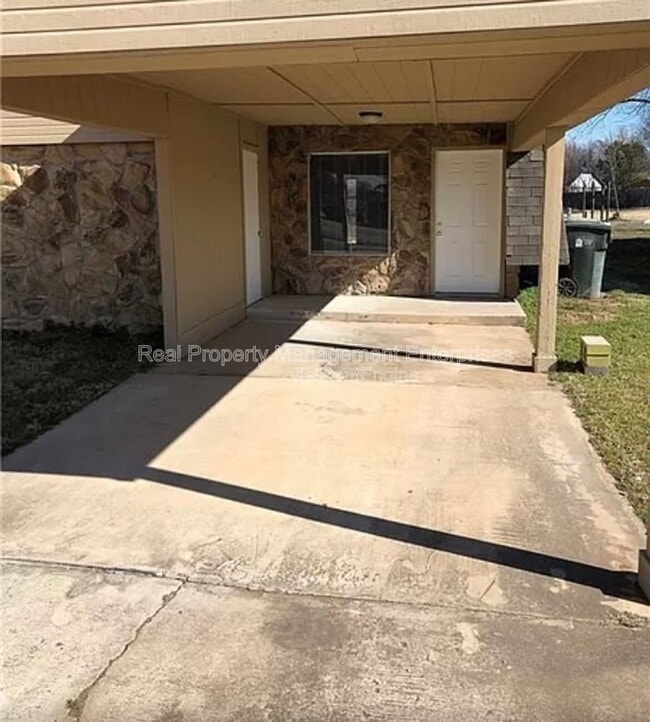 Photo - 1705 Beaumont Dr Townhome