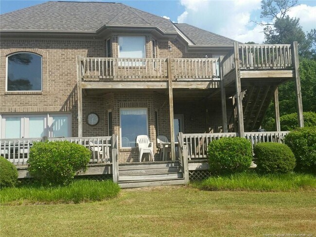Foto del edificio - 866 Loblolly Dr