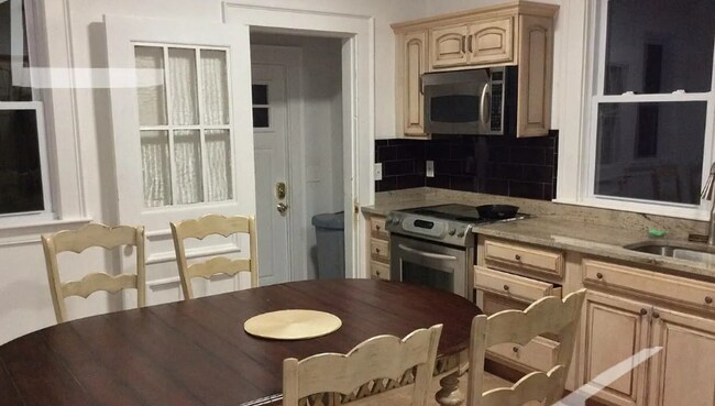 Foto del edificio - 8 Bedroom