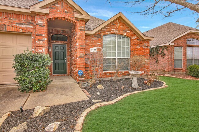 Building Photo - Stonebridge Ranch Single Story
