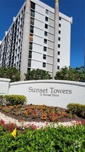 Building Photo - 11 Sunset Dr