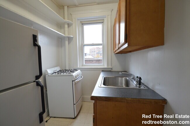 Building Photo - 1175 Boylston St