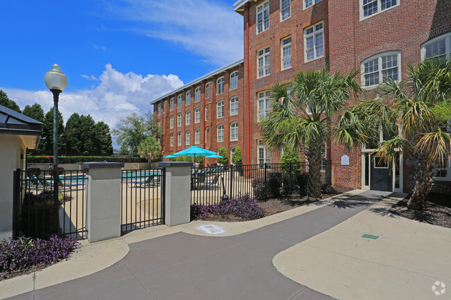 Building Photo - Yugo Columbia Lofts