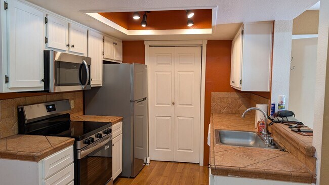 Foto del edificio - 530 E Patriot Blvd