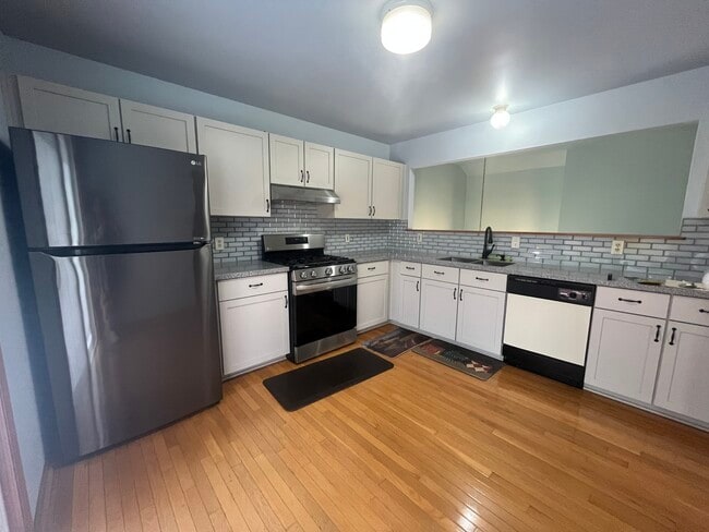 Building Photo - 965 Amberwood Pl