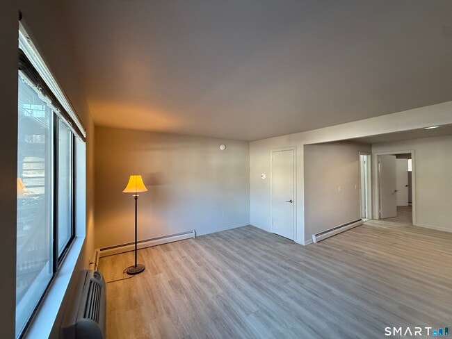 Building Photo - 388 S Main St