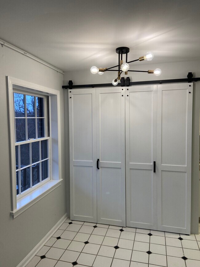 Foto del edificio - 110 Jamestown Dr