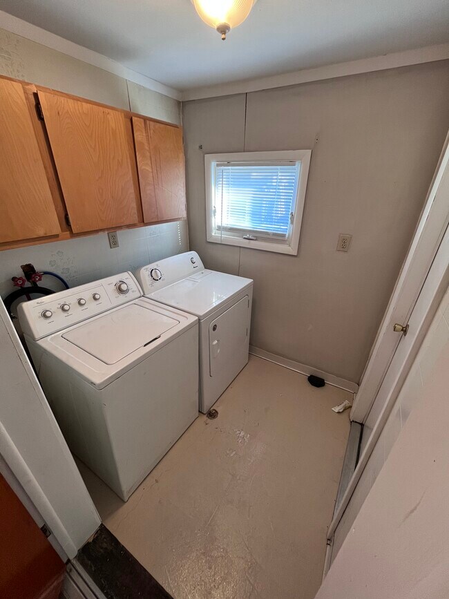 15 Poplar St, Lemoyne, PA 17043 Townhome Rentals in Lemoyne PA