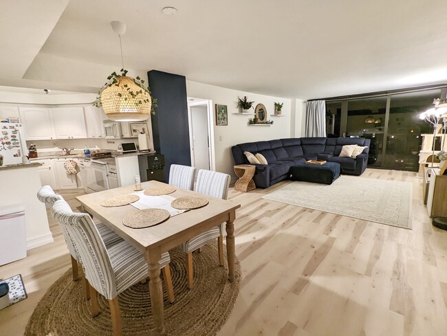 Building Photo - 3031 N Ocean Blvd