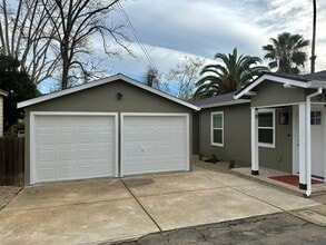 Building Photo - 511 Sierra Blvd