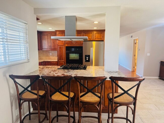 Foto del edificio - Charming 3-Bedroom Retreat