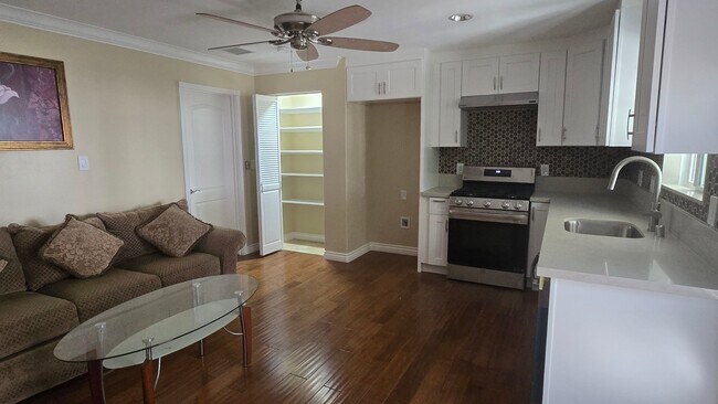 Foto del edificio - 12507 Brent St