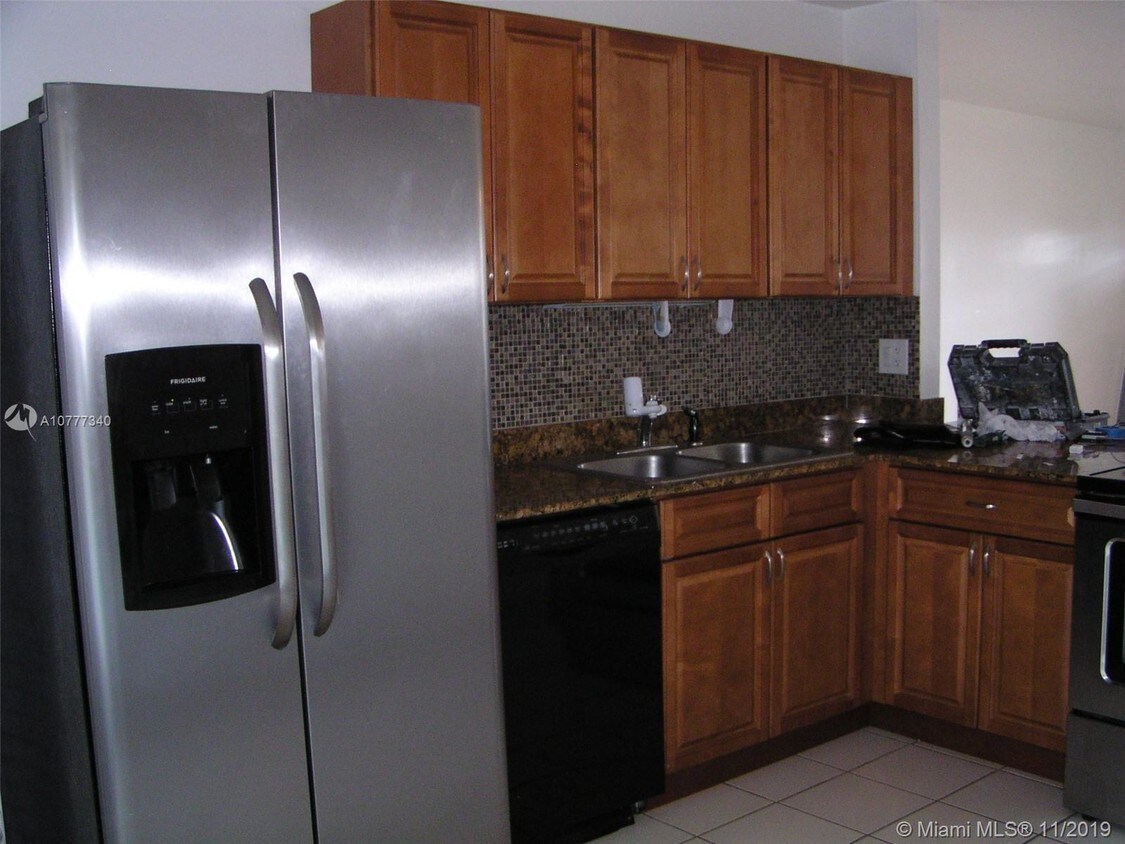 Foto principal - 3978 W Roan Ct W