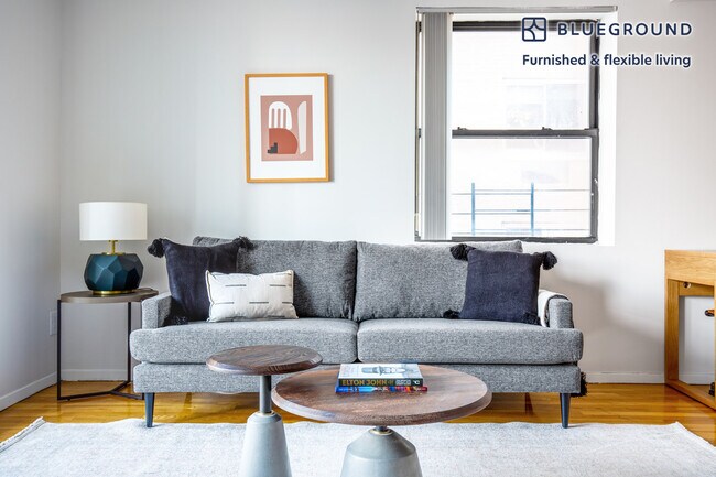 Foto del edificio - 241 East 86th St