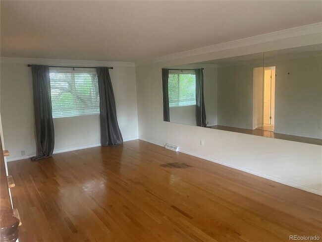 Foto del edificio - 7645 E Napa Pl