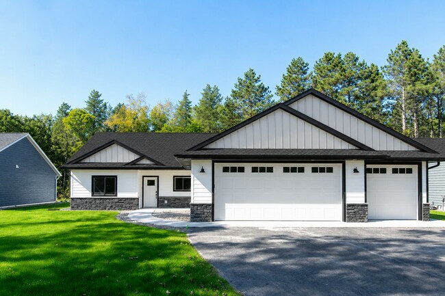 Foto del edificio - 11533 Forestview Dr S