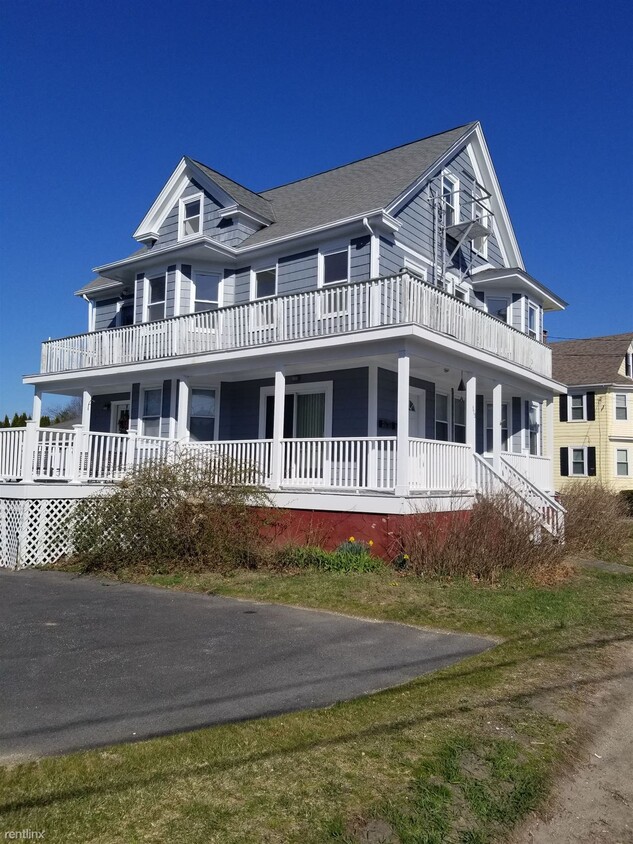 Primary Photo - 2 br, 2 bath House - 515 Middle Hwy Apt 2