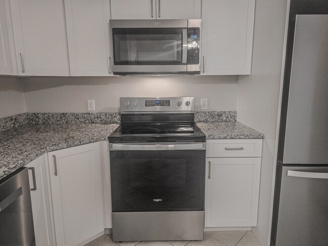Building Photo - 1 Northbrook Dr