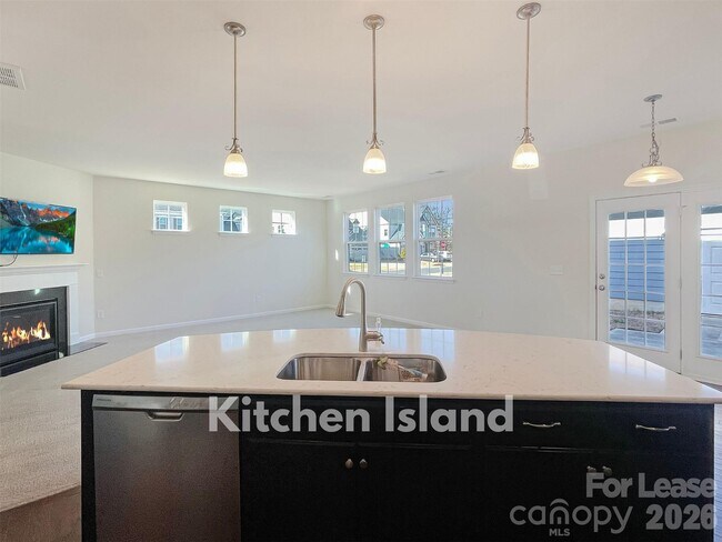 Foto del edificio - 8227 Cornhill Ave