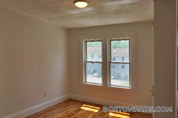 Foto del edificio - 381 Crescent St