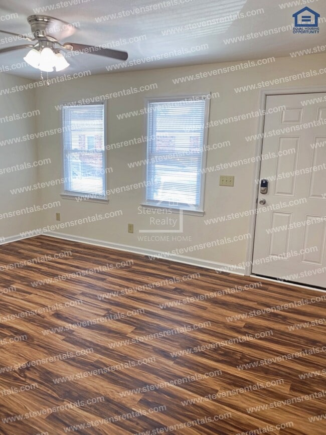 Building Photo - 500 Skyline Dr